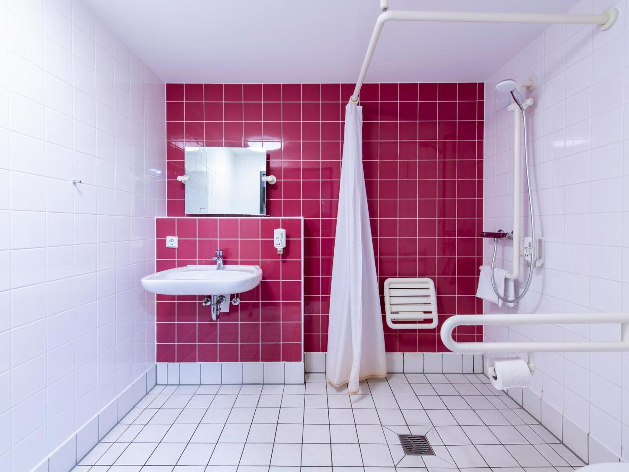 Regensburg-city Hotel 3*